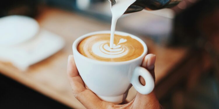 Coffee, tea and dementia risk: does your daily brew help?